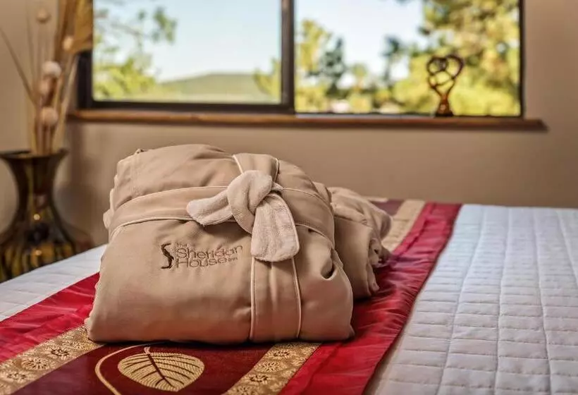 ベッドアンドブレックファースト Sheridan House Inn  Adult Only Accommodation