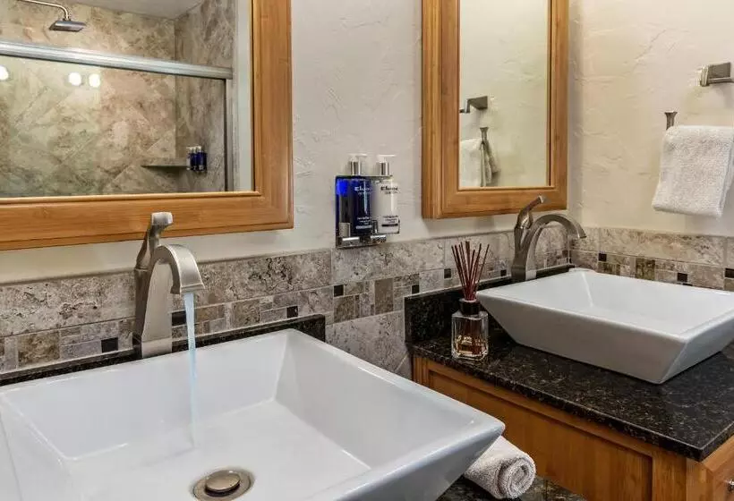 ベッドアンドブレックファースト Sheridan House Inn  Adult Only Accommodation
