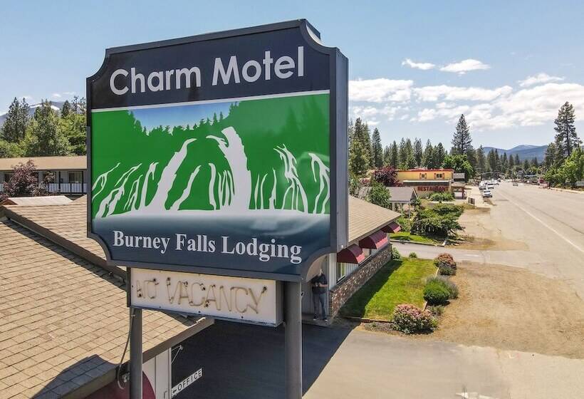 Charm Motel & Suites