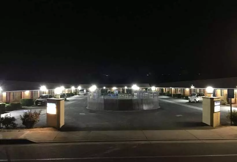 Hacienda Motel