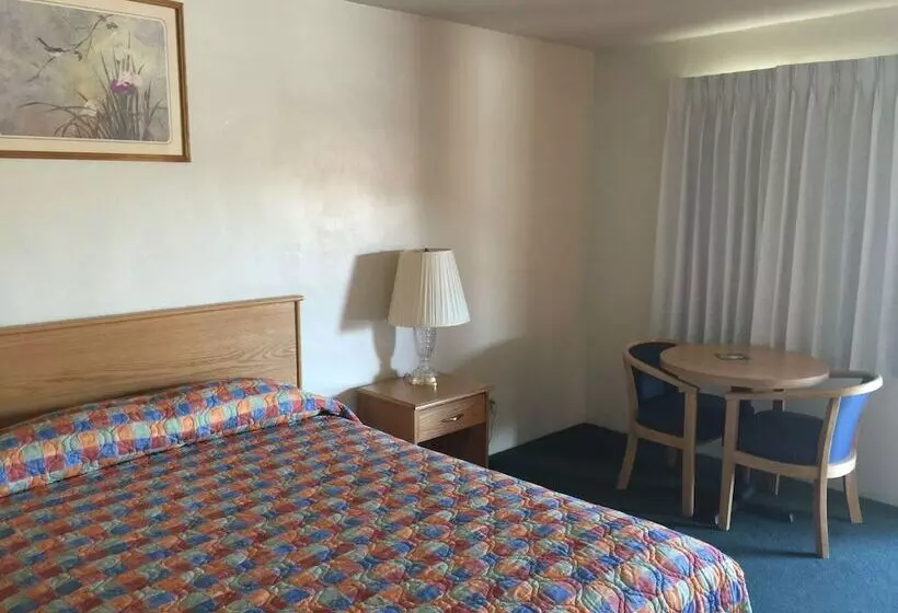 Hacienda Motel