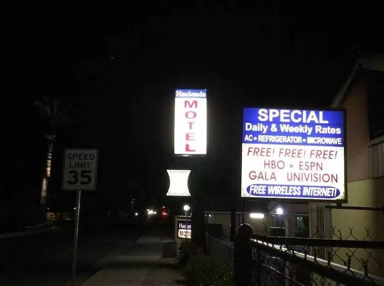 Hacienda Motel