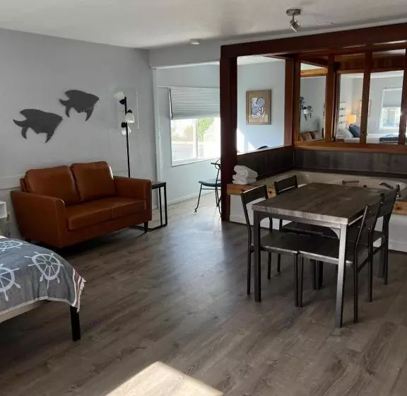 ホテル Beaches Inn | Sandpiper Pier Cottage