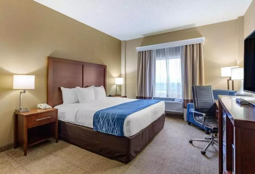 Hotelli Comfort Inn Aikens Center