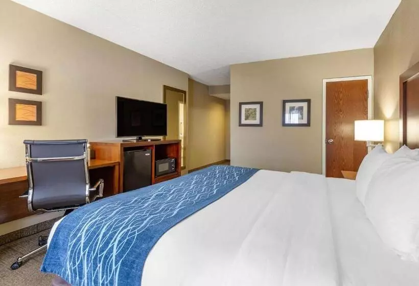 Hotelli Comfort Inn Aikens Center