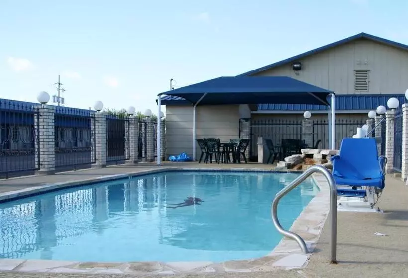 ホテル Lone Star Inn Llano