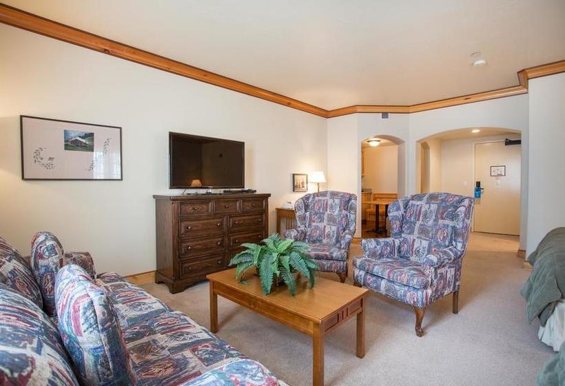 هتل The Inn At Solitude