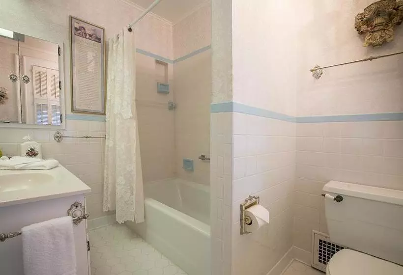 Magnolia Inn B&b