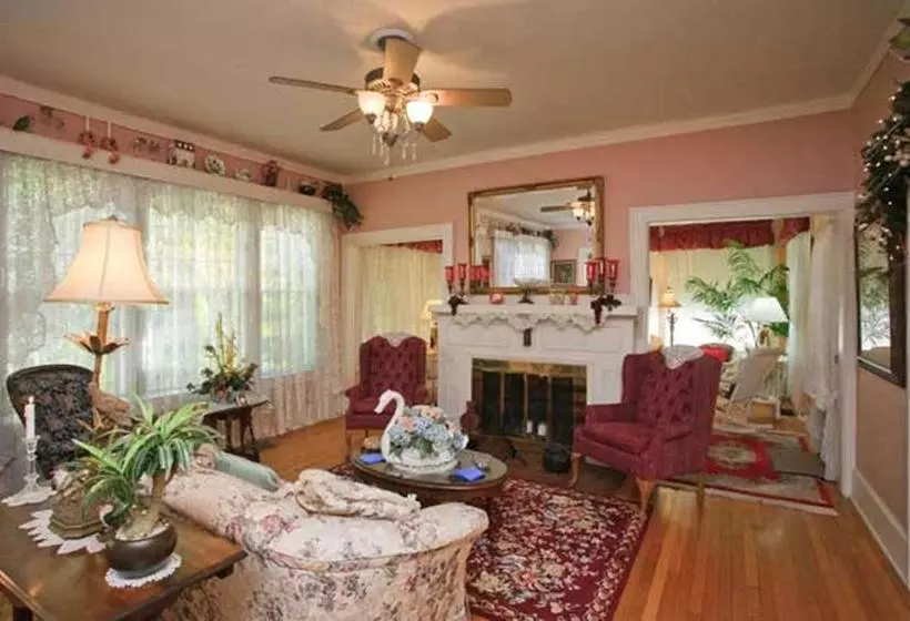 Magnolia Inn B&b