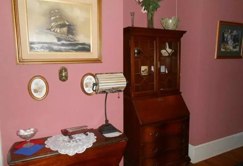 Magnolia Inn B&b