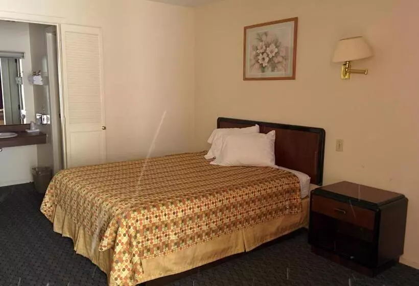 Motelli Economy Inn Toledo Perrysburg