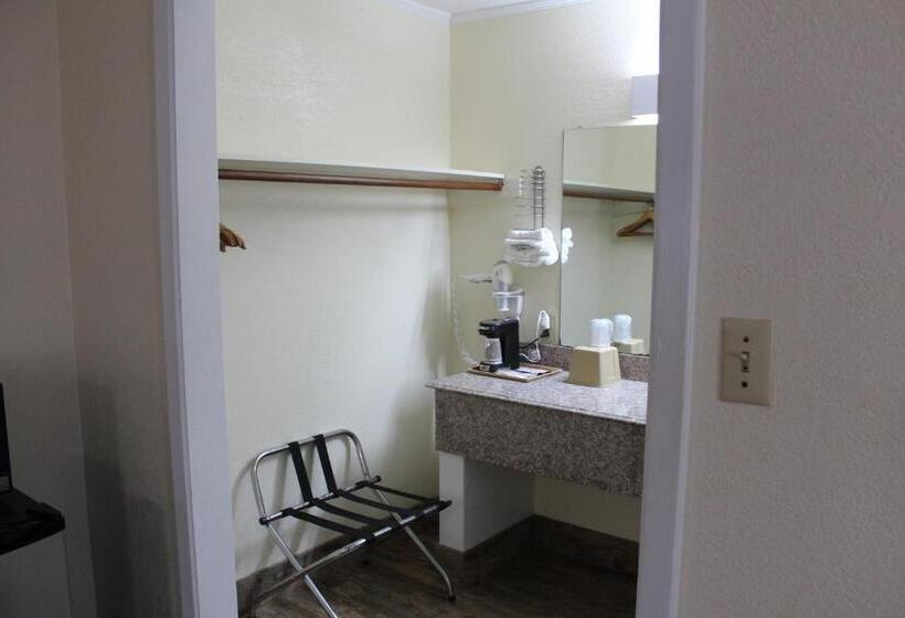 汽车旅馆  Evergreen Inn And R.v