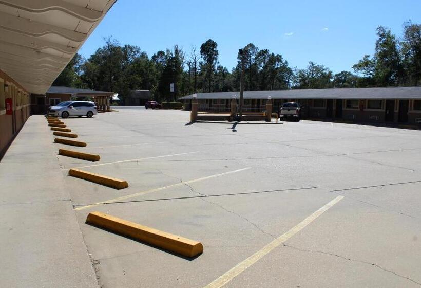 汽车旅馆  Evergreen Inn And R.v