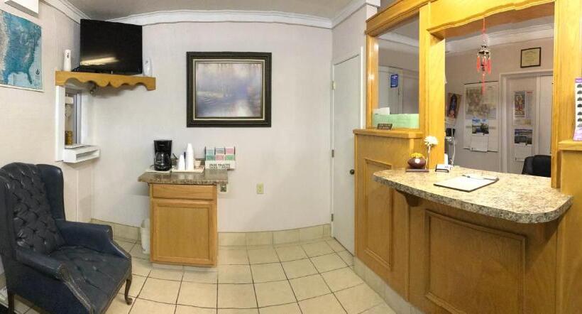 汽车旅馆  Evergreen Inn And R.v