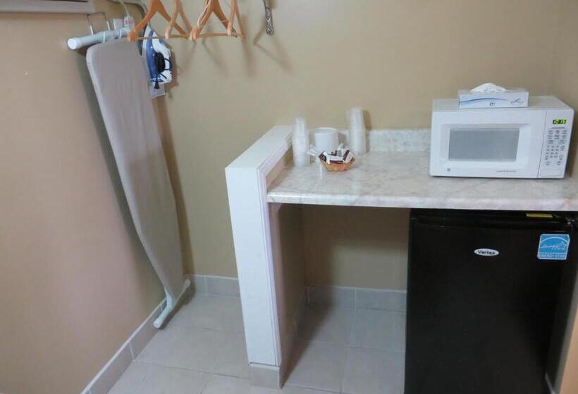 فندق على الطريق Friendship Motor Inn