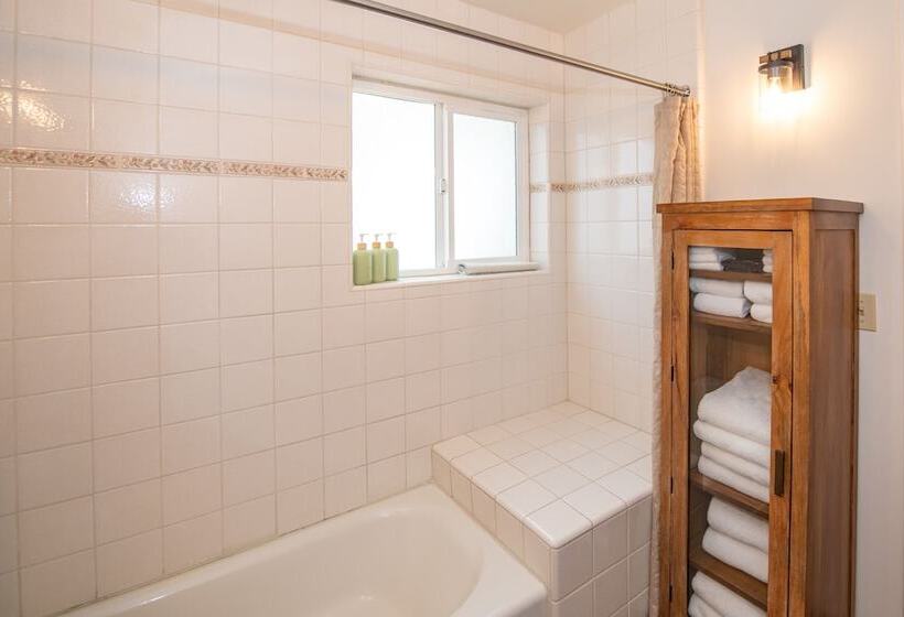 Мотель Gull Lake Lodge