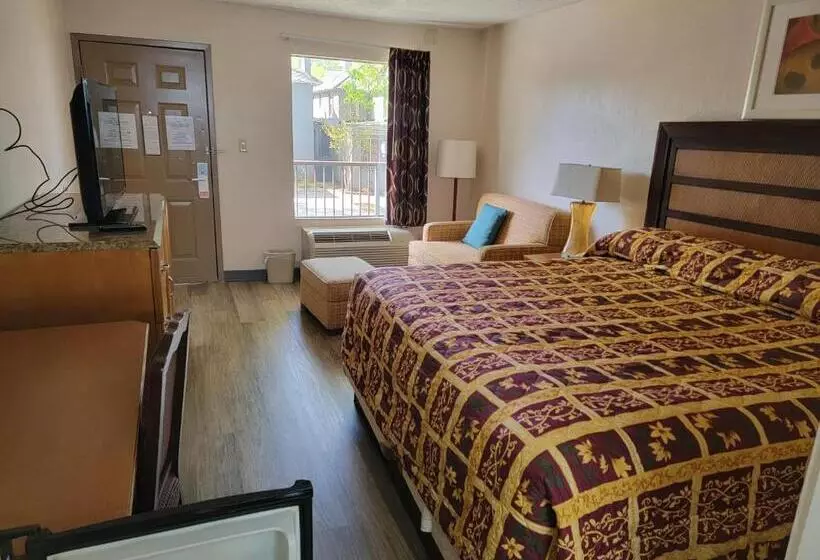 モーテル Studio 9 Inn & Suites