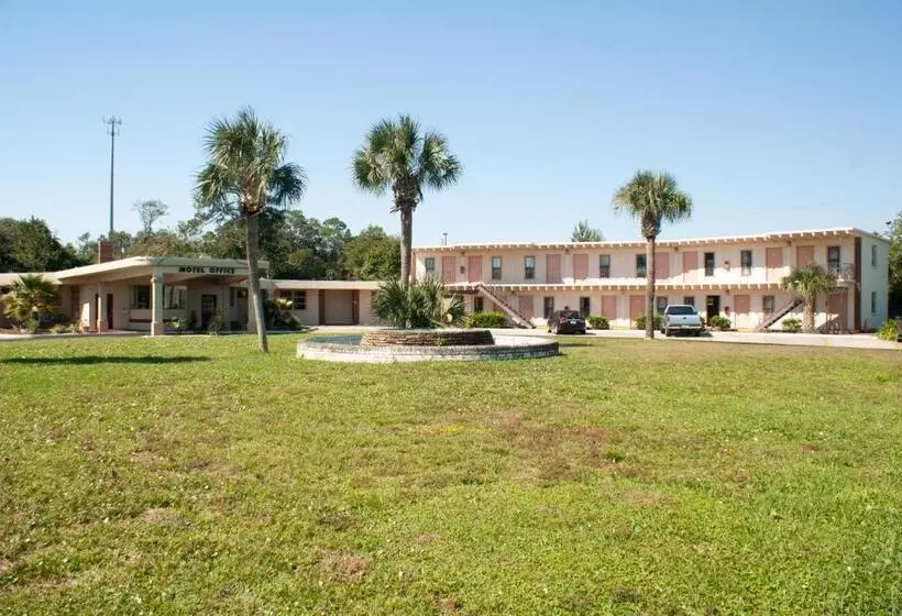 Nassau Holiday Motel