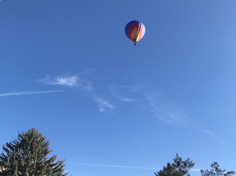 Old Taos Guesthouse B&b