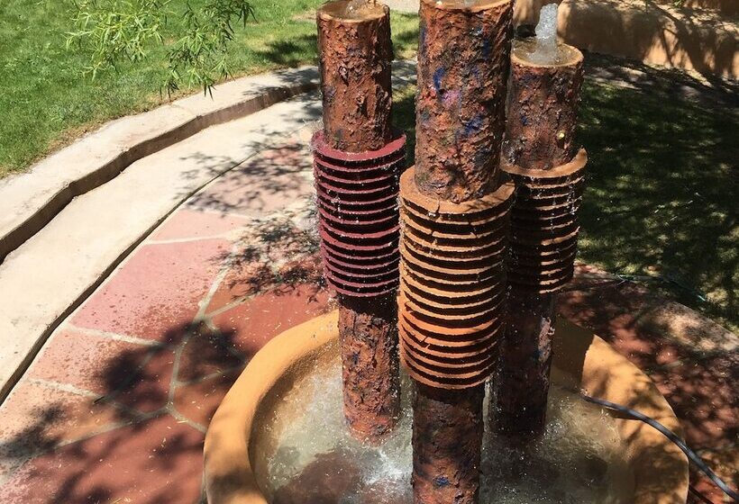 Old Taos Guesthouse B&b