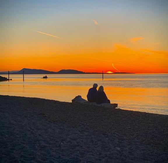 Otter's Pond Bed And Breakfast