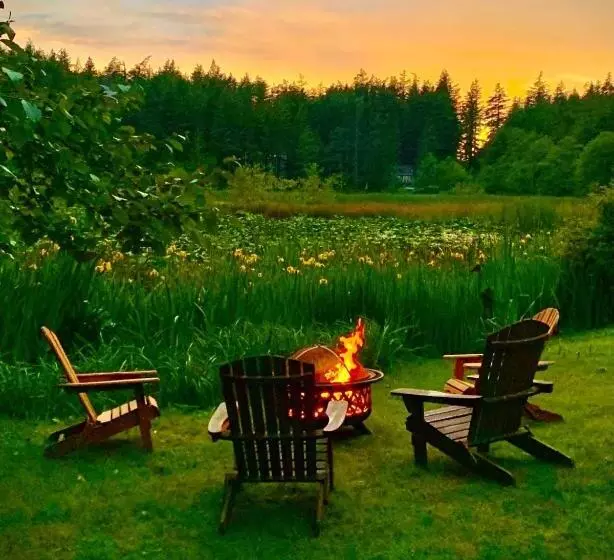 Otter's Pond Bed And Breakfast