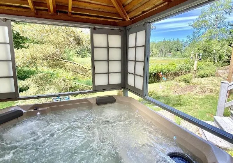 Otter's Pond Bed And Breakfast