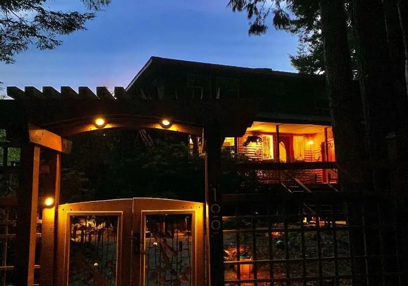Otter's Pond Bed And Breakfast