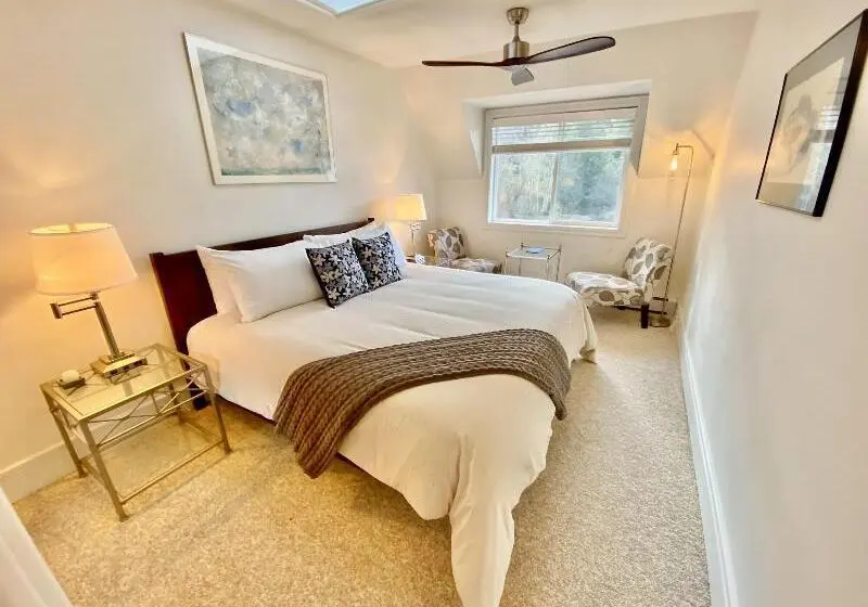 Otter's Pond Bed And Breakfast