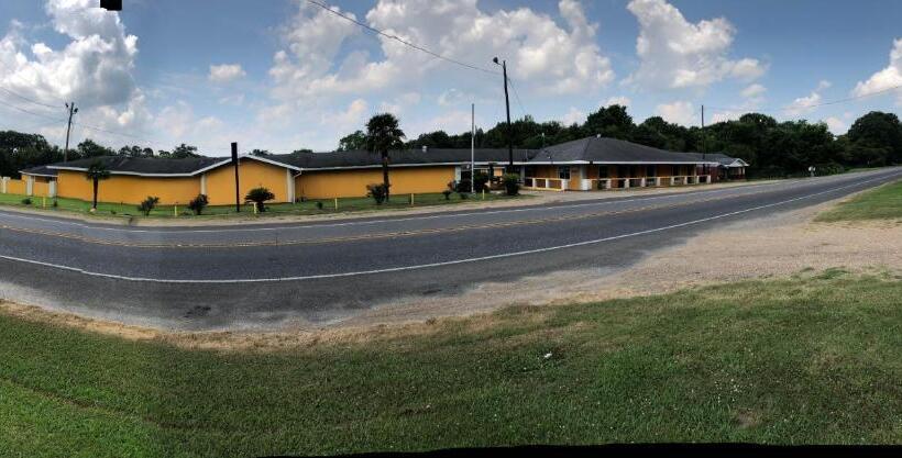 Ranch House Motel Marksville