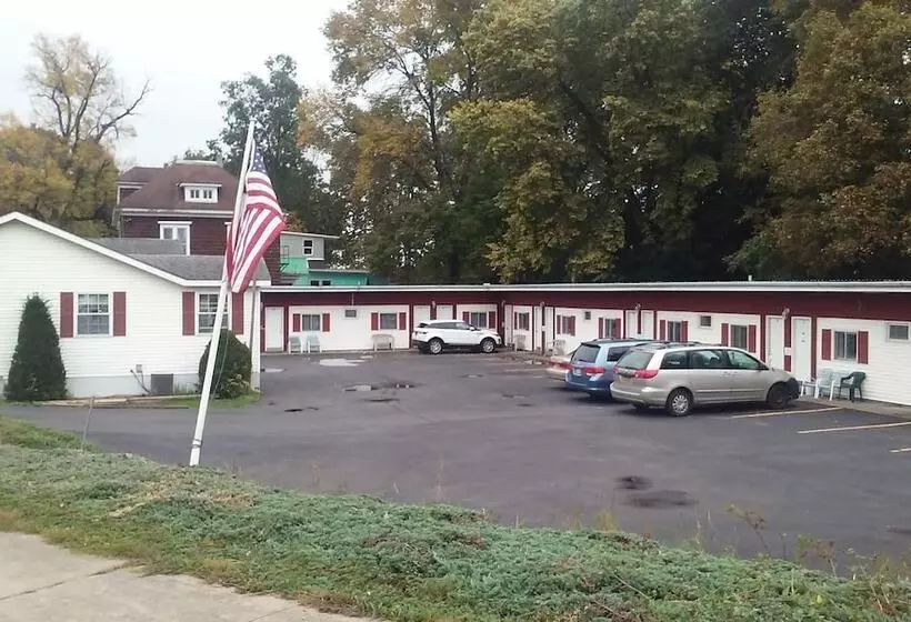 Riverside Motel