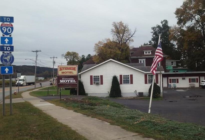 Riverside Motel
