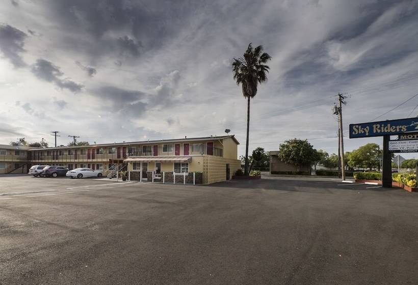 Sky Riders Motel