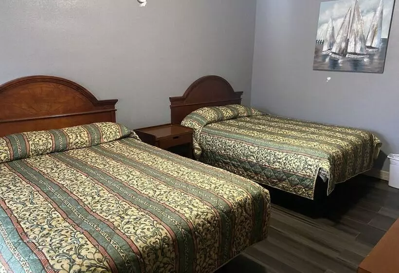 Surf Motel And Apartments