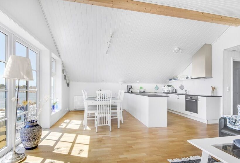 בית מלון כפרי Lauvøy Feriesenter