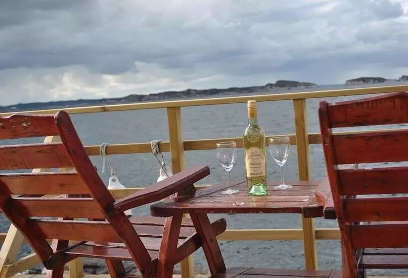 Hotelli Lauvøy Feriesenter