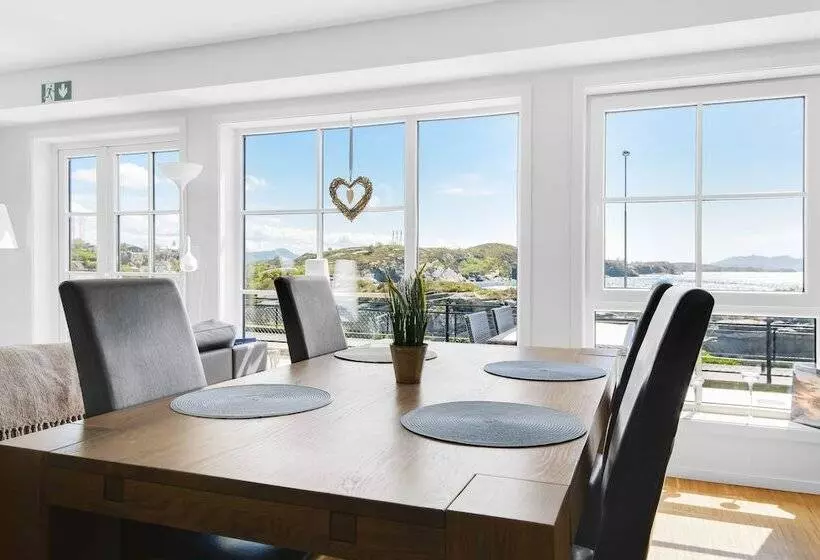 Hotelli Lauvøy Feriesenter