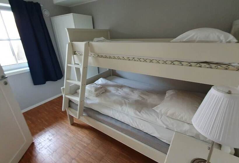 בית מלון כפרי Lauvøy Feriesenter