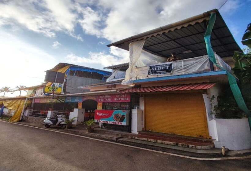 هتل Candolim Aloft