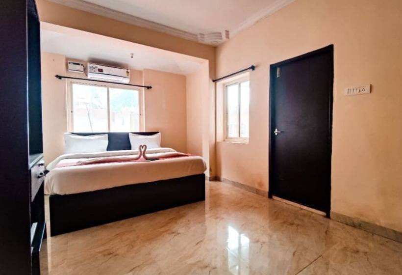 هتل Candolim Aloft