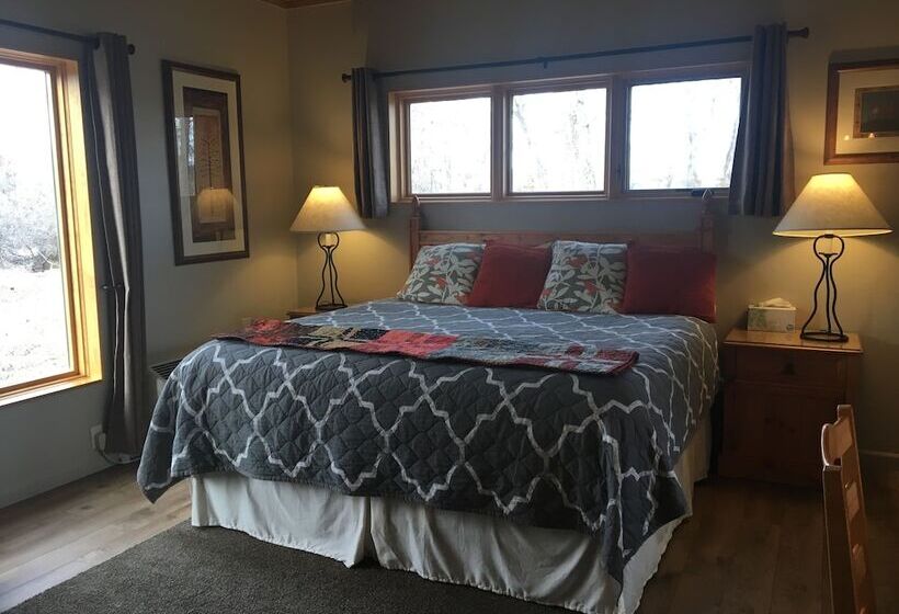 צימר Yellowstone River Lodge