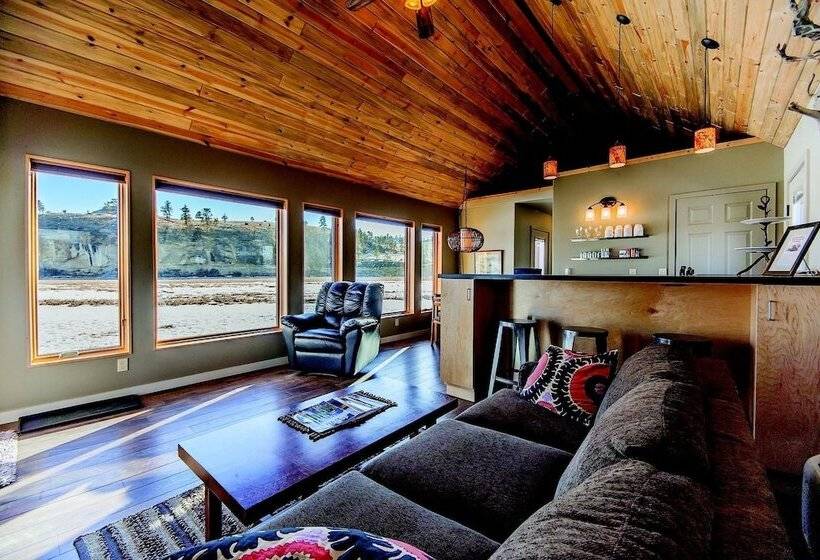 צימר Yellowstone River Lodge