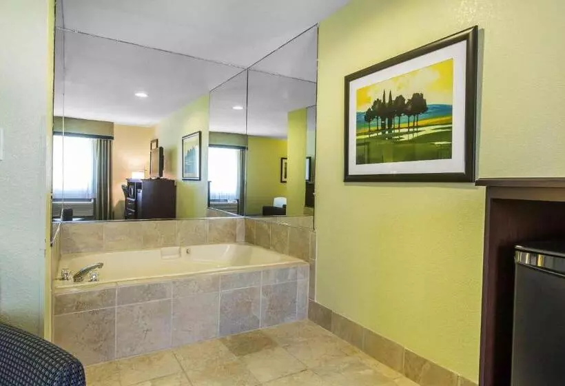 Hotelli Quality Inn Cedartown