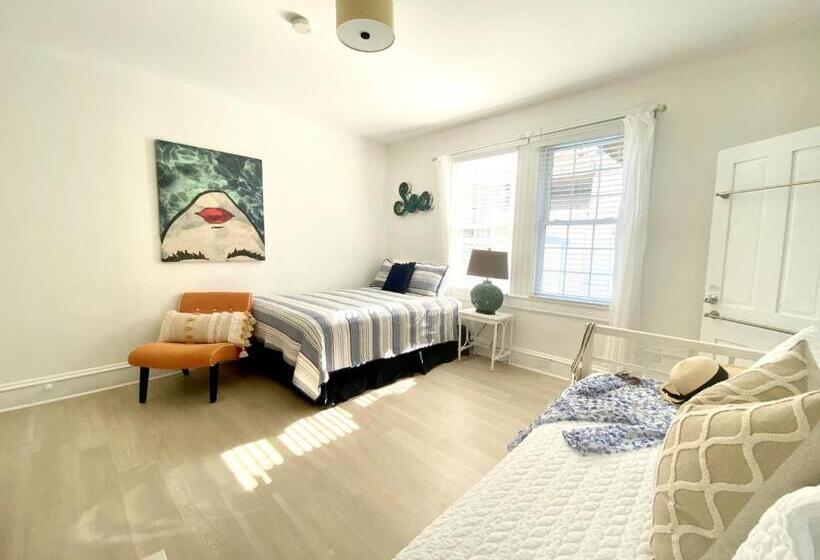 فندق Windward At The Beach