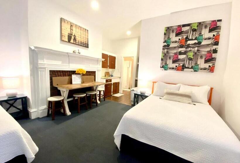 فندق Windward At The Beach