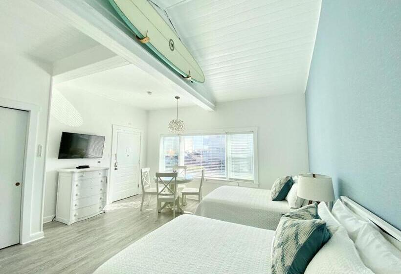 فندق Windward At The Beach