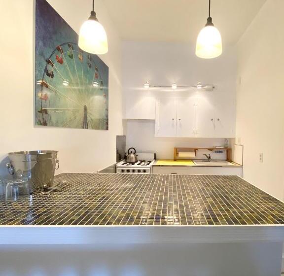 فندق Windward At The Beach