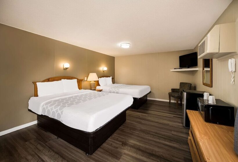 מוטל Rodeway Inn