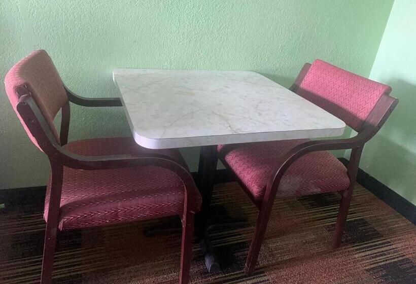 فندق على الطريق Seminole Inn