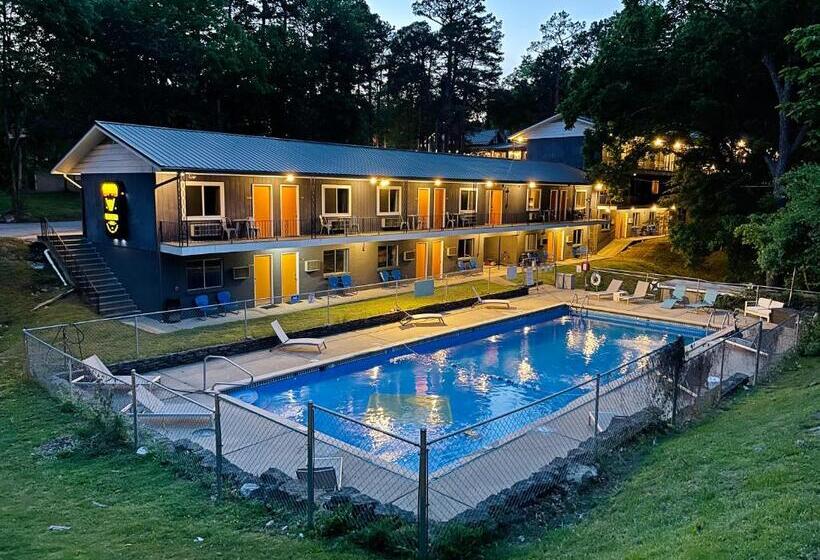 فندق على الطريق The Wanderoo Lodge